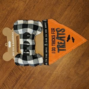 Mud Pie Halloween dog toy and bandana set. NWT.